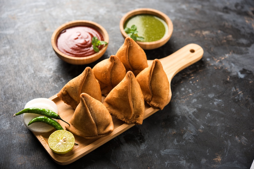 From Royal Courts to Street Food: Presenting the Savory Tale of Samosa through Time and Taste